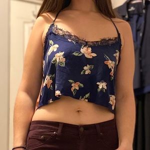⚡️ 2/$15 Blue flowy floral tank top